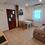 Apartment Knez Mali Drvenik