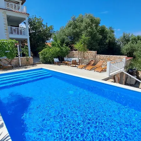 Knez Apartment Mali Drvenik